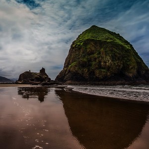 Haystack-Rock-at-Cannon-Beach