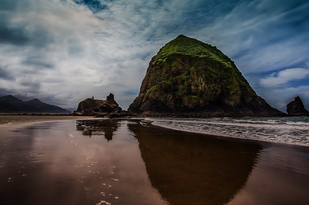 Haystack-Rock-at-Cannon-Beach